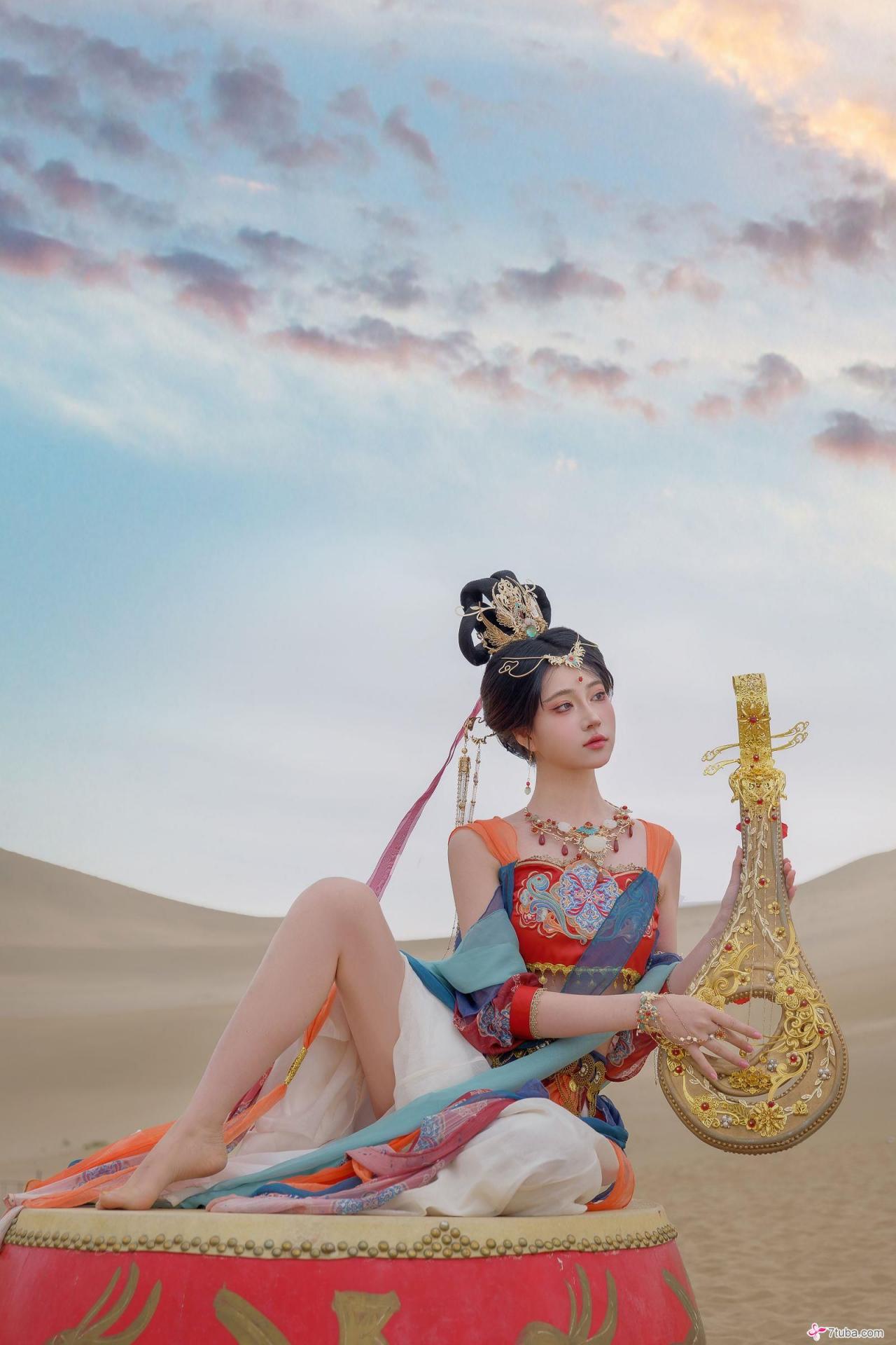 意外”上了公司的女神 附黄版敦煌飞天图[63P]