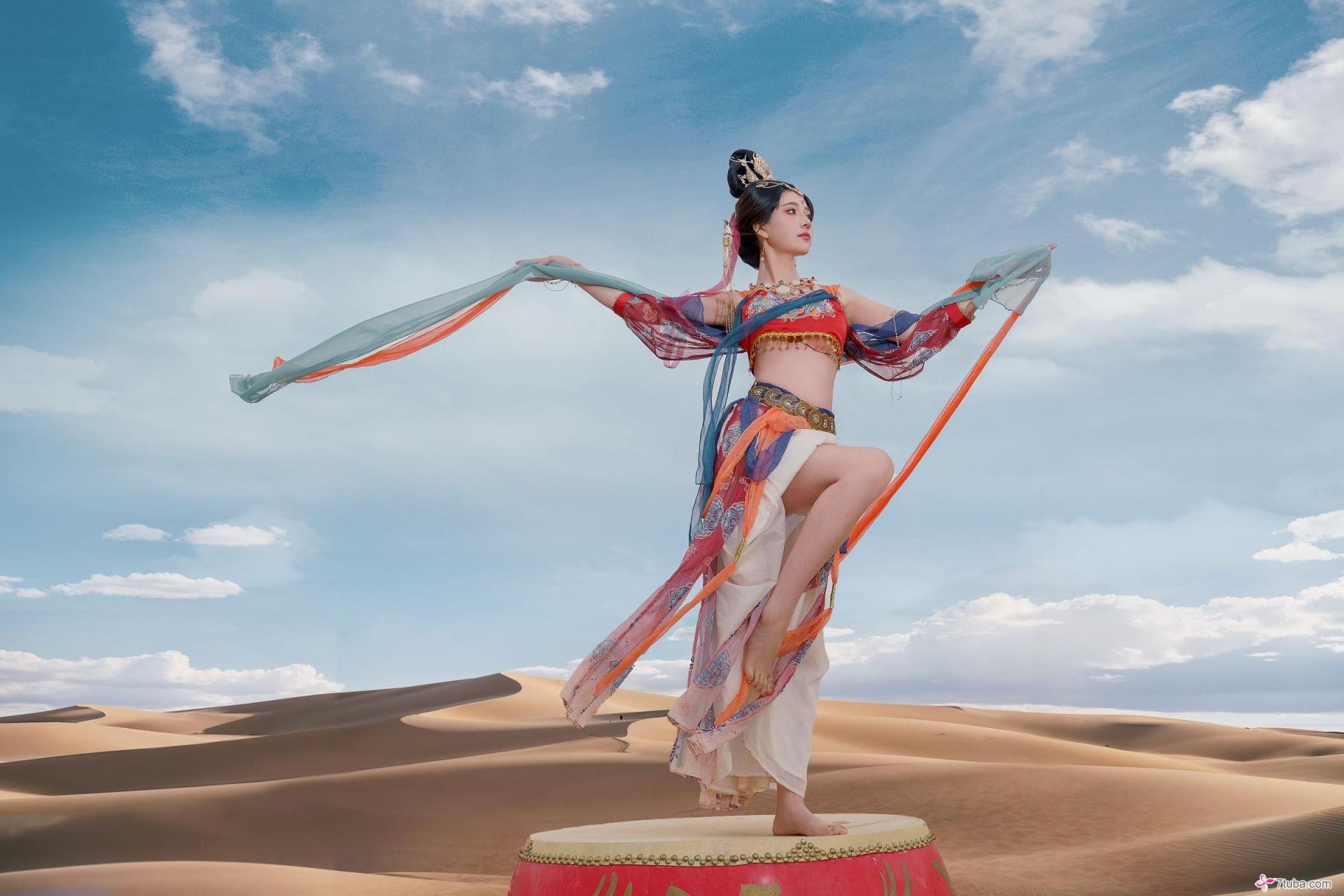 意外”上了公司的女神 附黄版敦煌飞天图[63P]