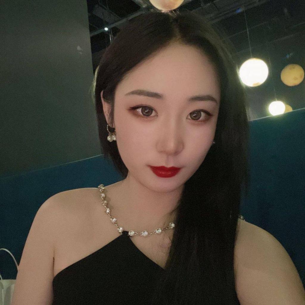 人前是真纯，人后是真骚［40P］