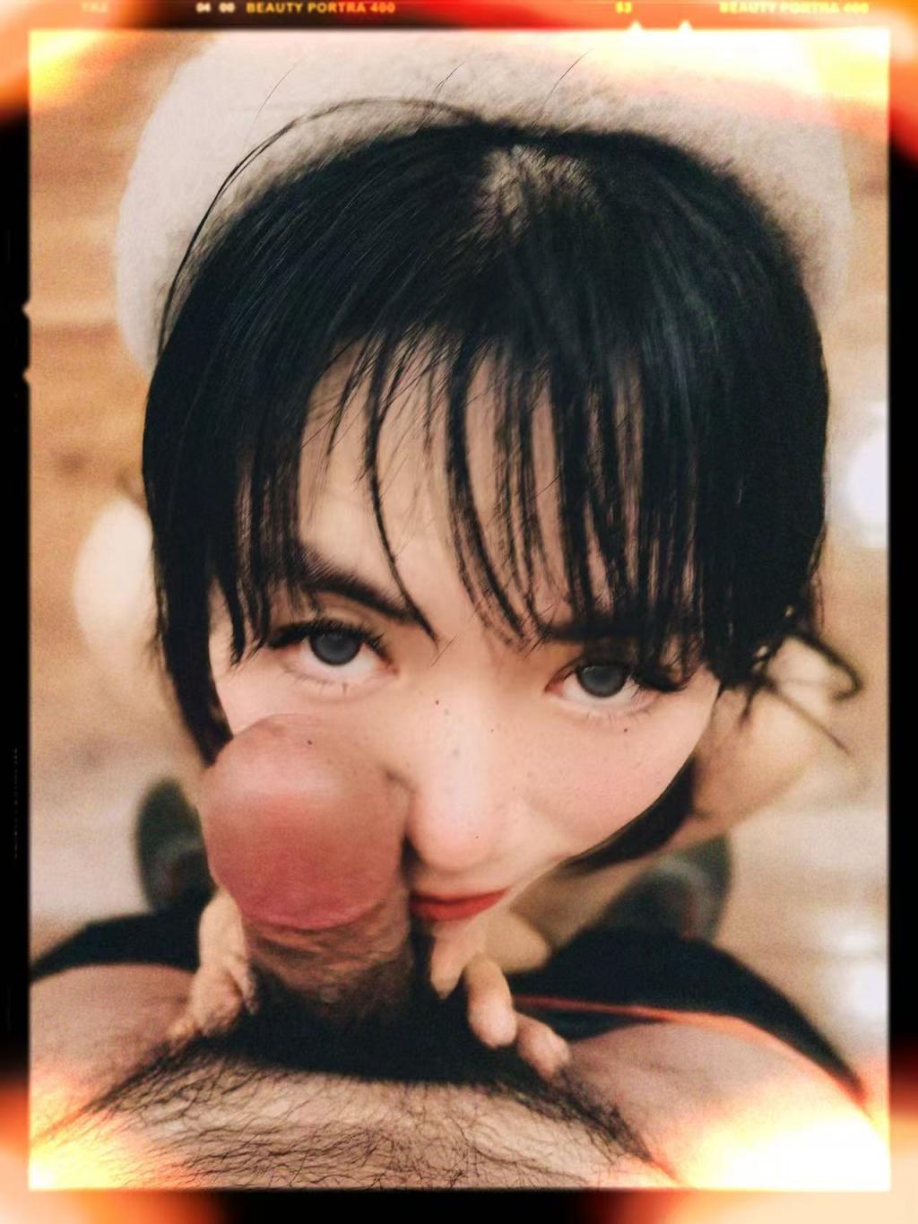 沉迷性爱的文艺女青年又高高撅起了放荡的大腚［15P］