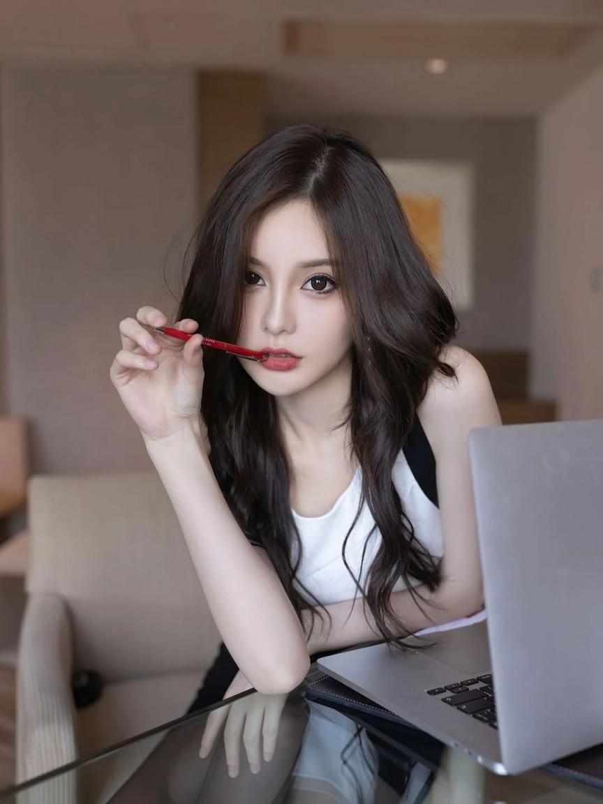 曼妙身材，蜂腰翘臀大长腿[53P]