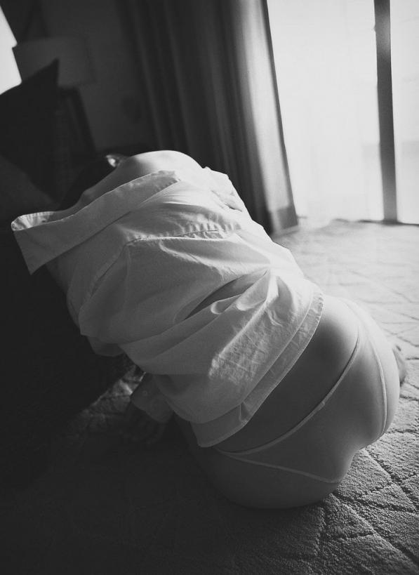 让人微微一硬的全果小美女[25]