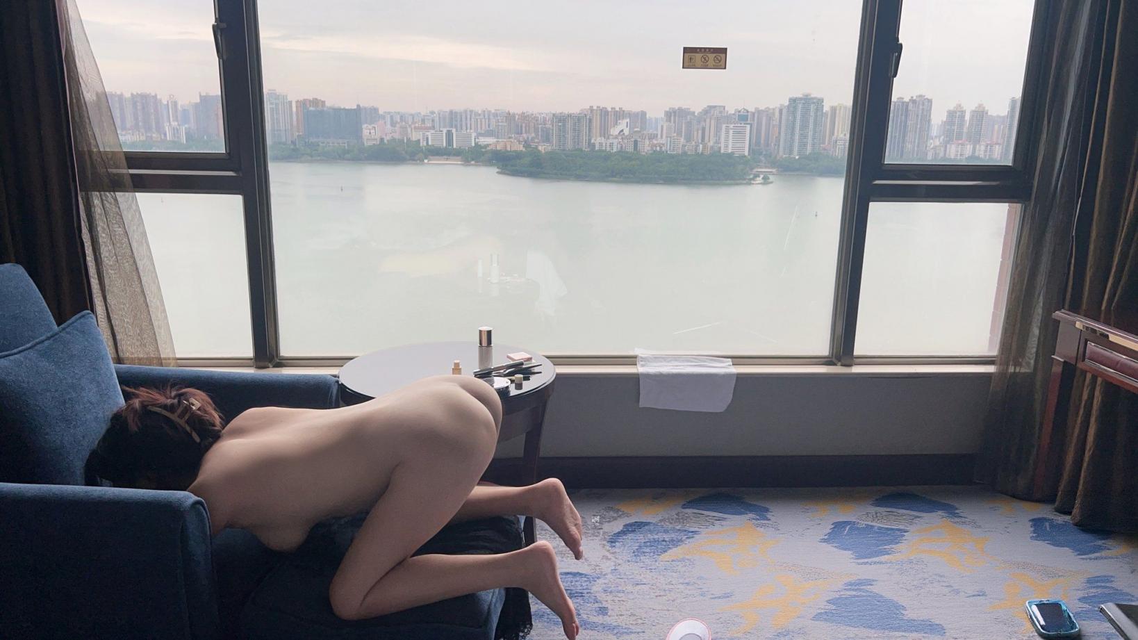 好诱人的年轻尤物 [101P]