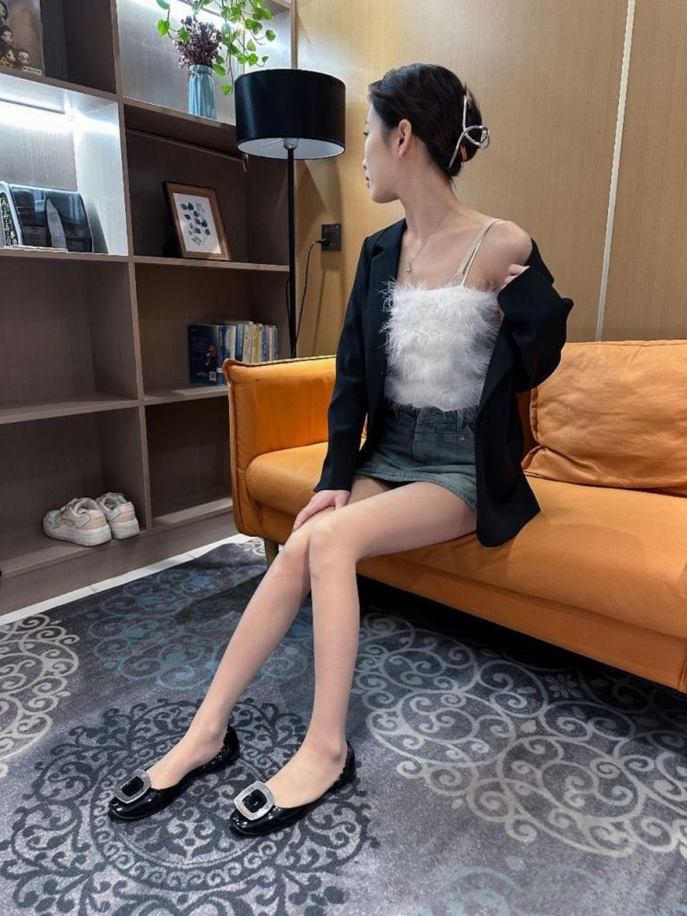 犹抱琵琶半遮面[27P][1V]