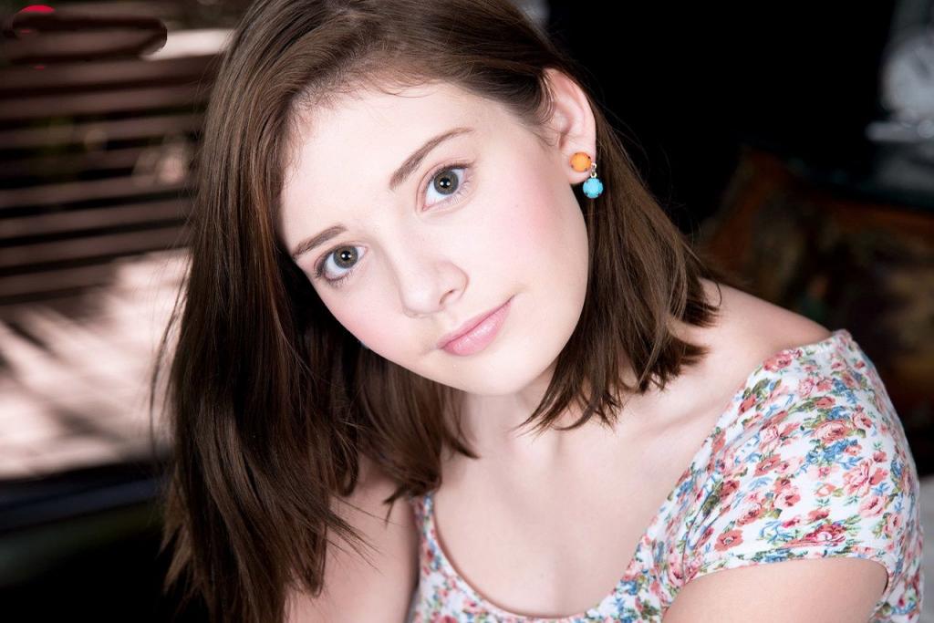 少女之心脱掉短裙和大叔进行硬核性交[30P]