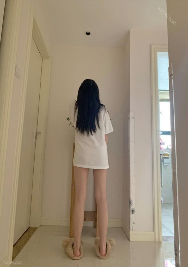 顶级大长腿颜值小红书美女博主不雅图流出[25P]