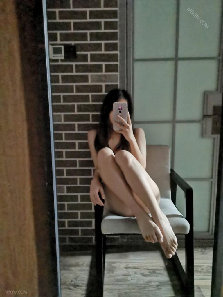 顶级大长腿颜值小红书美女博主不雅图流出[25P]