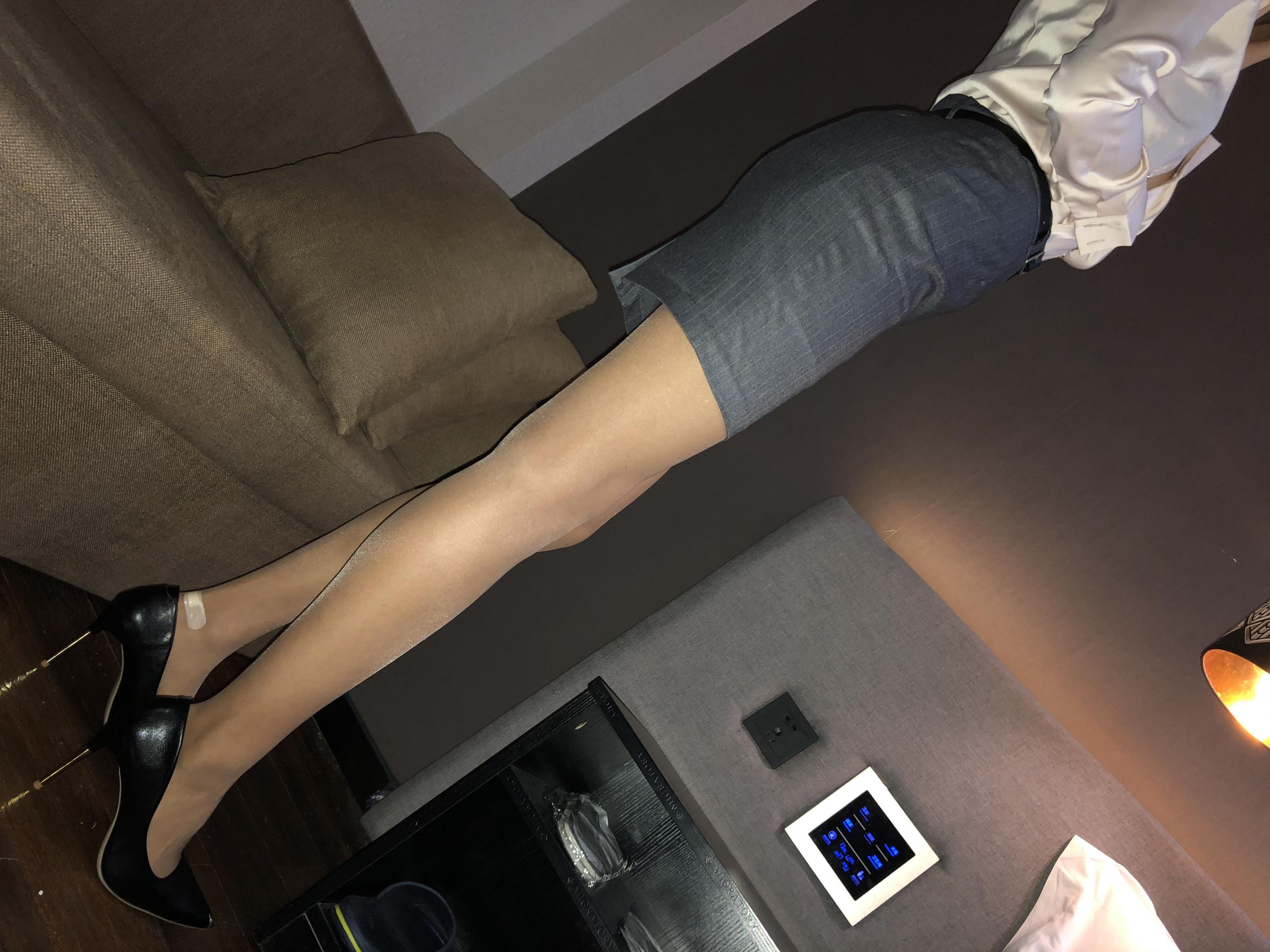 摄影师的幸福生活之把玩乐乐骚货［50P］