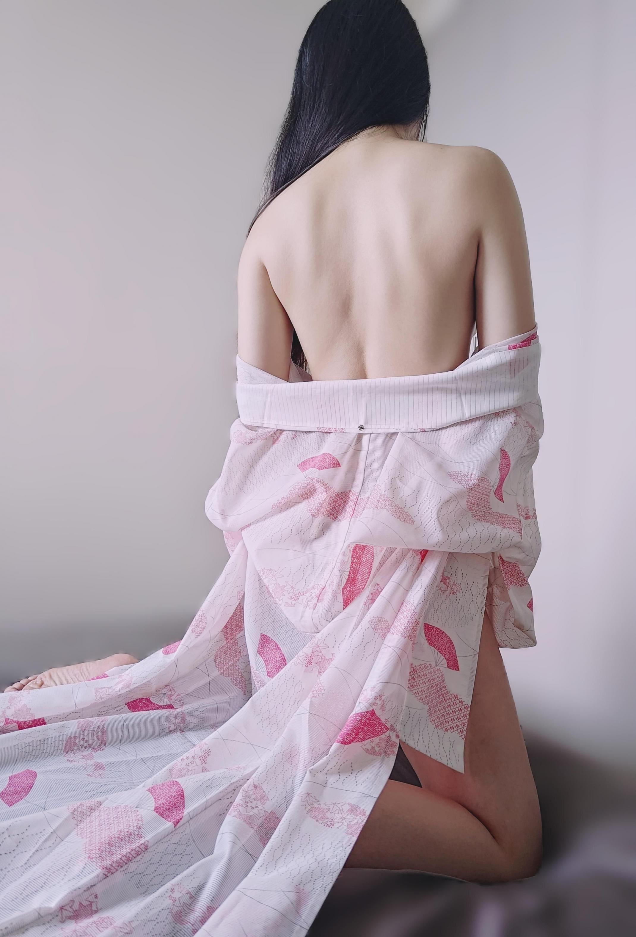 日本情趣浴衣让我猛猛干砲友[10P]