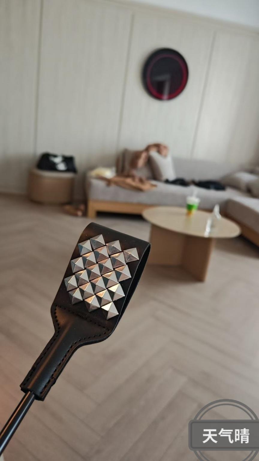 天气晴娇妻身穿职业套装、超薄肉丝插入黑人肉棒[24P+3GIF]