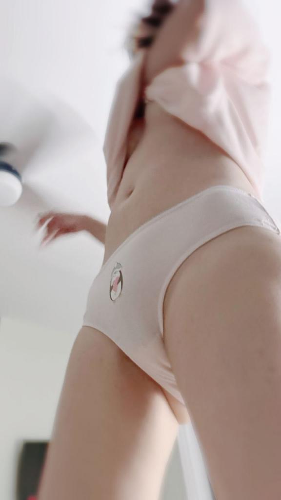 骚妻潇潇老师今年最后一弹大图更新[28P]