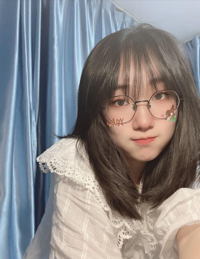 眼镜小少妇的乳房真大[17P]