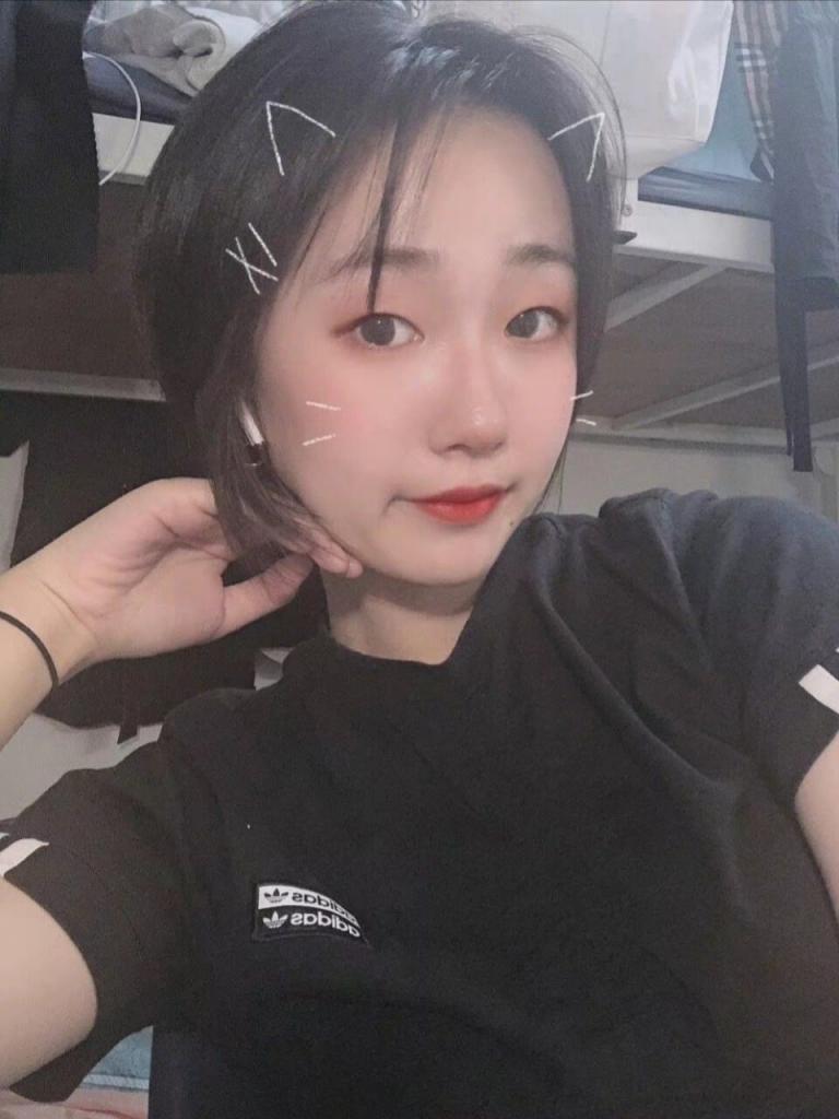 眼镜小少妇的乳房真大[17P]