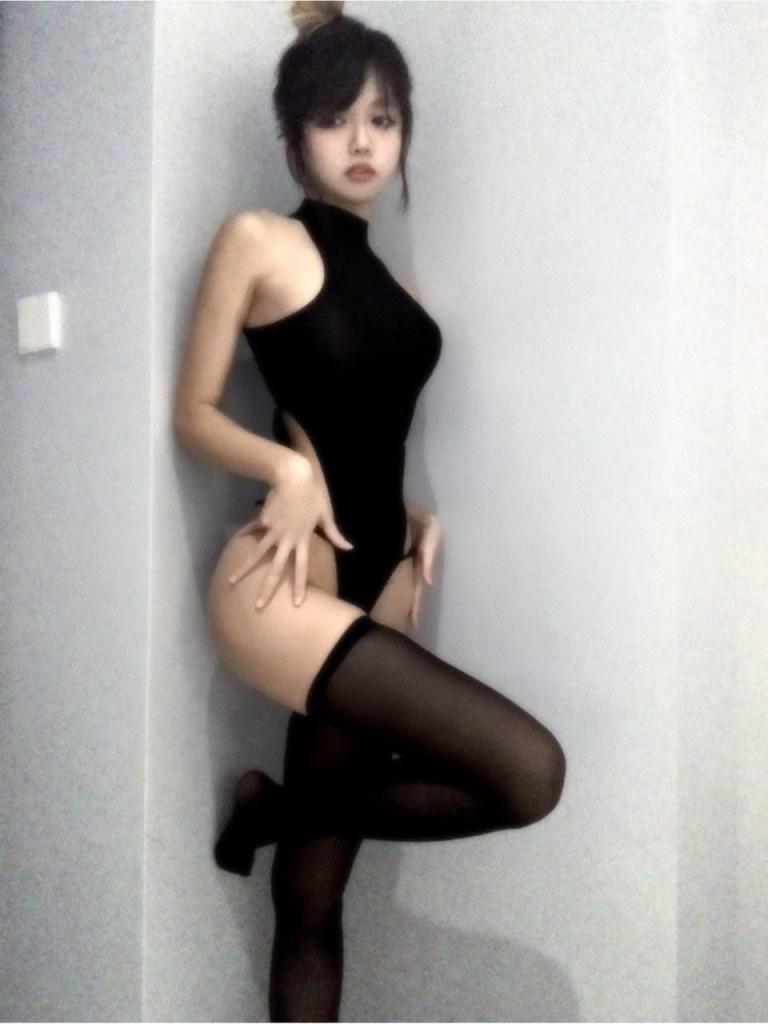 发个推特反差福利姬困困狗 [24P]