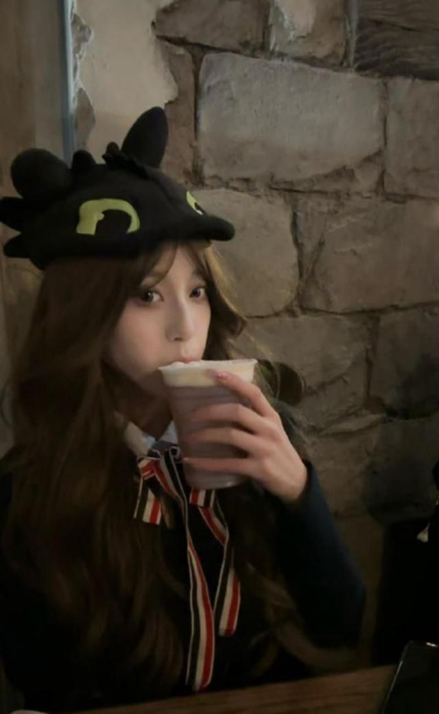 山东潍坊情侣赵思珊与男友野外 泄密版[27P]