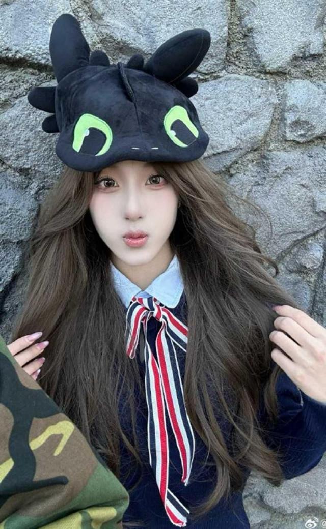 山东潍坊情侣赵思珊与男友野外 泄密版[27P]