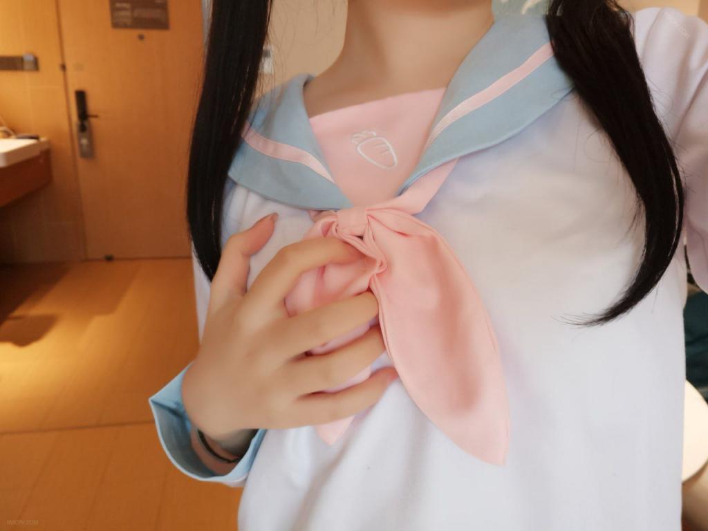 青春JK制服雙馬尾美少女身材相當嫩[100P]