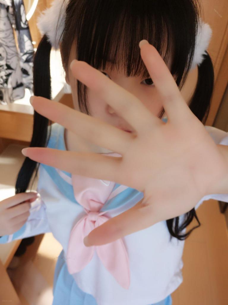 青春JK制服雙馬尾美少女身材相當嫩[100P]