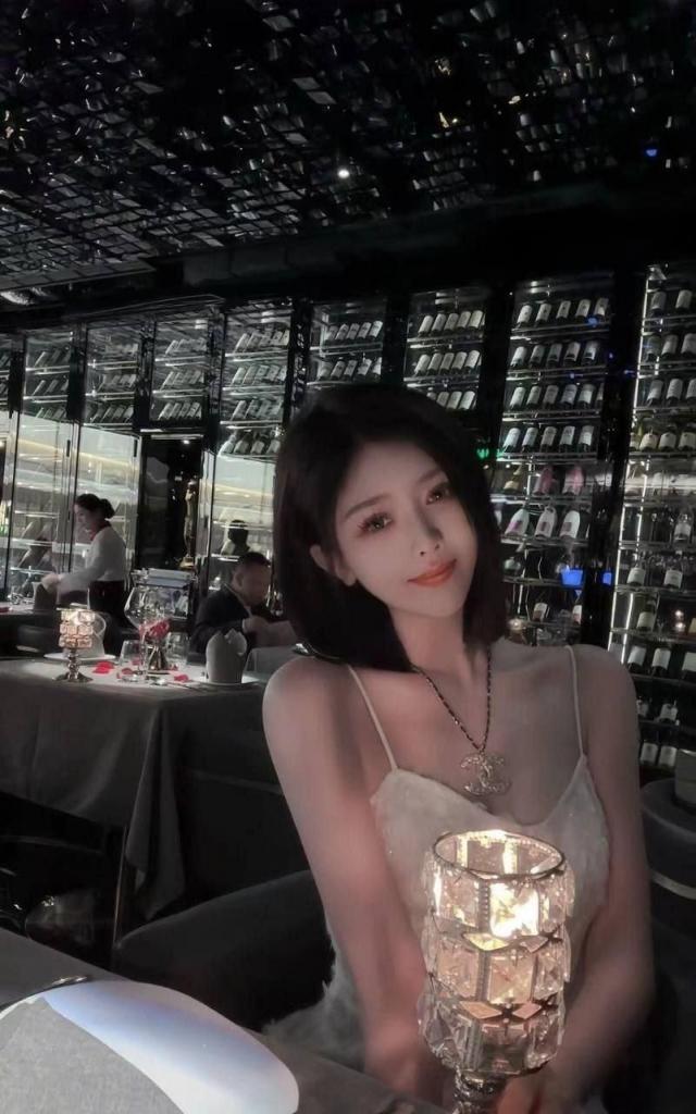 看看是不是你们的极品学姐 [40P]