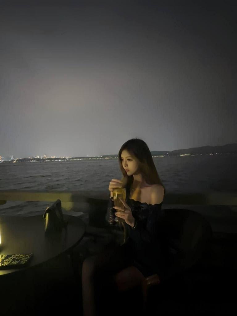 看看是不是你们的极品学姐 [40P]