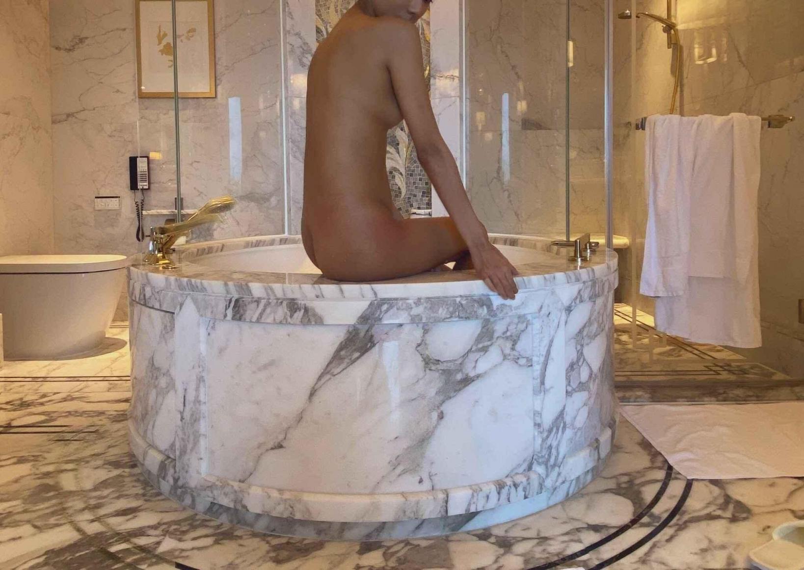 低调的小麦dddll露出合集[72P]