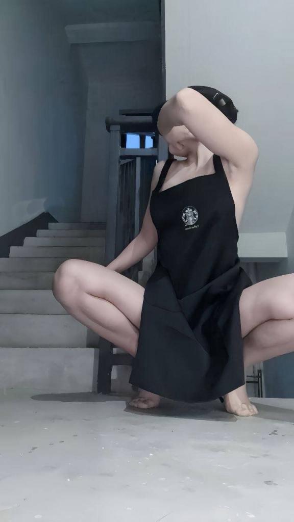 爱露出的人妻完美的奶子,完美的身材[15P]