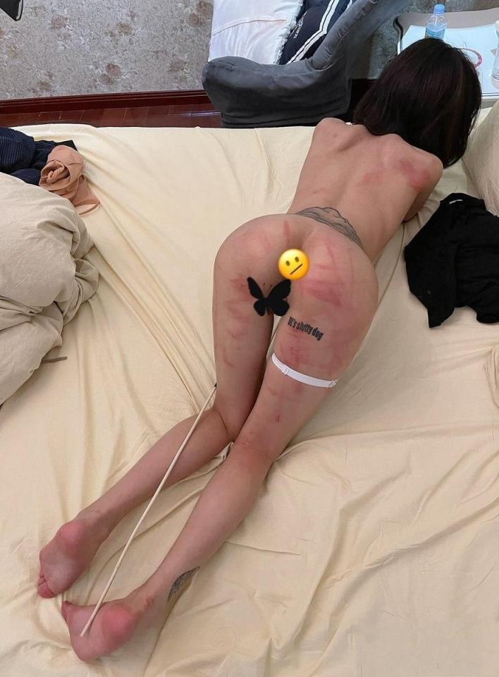 反差婊她半推半就，张嘴就含了进去……  [120P]