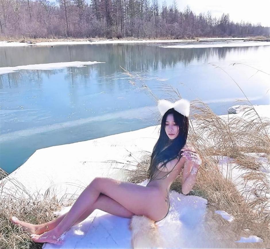 反差婊她半推半就，张嘴就含了进去……  [120P]