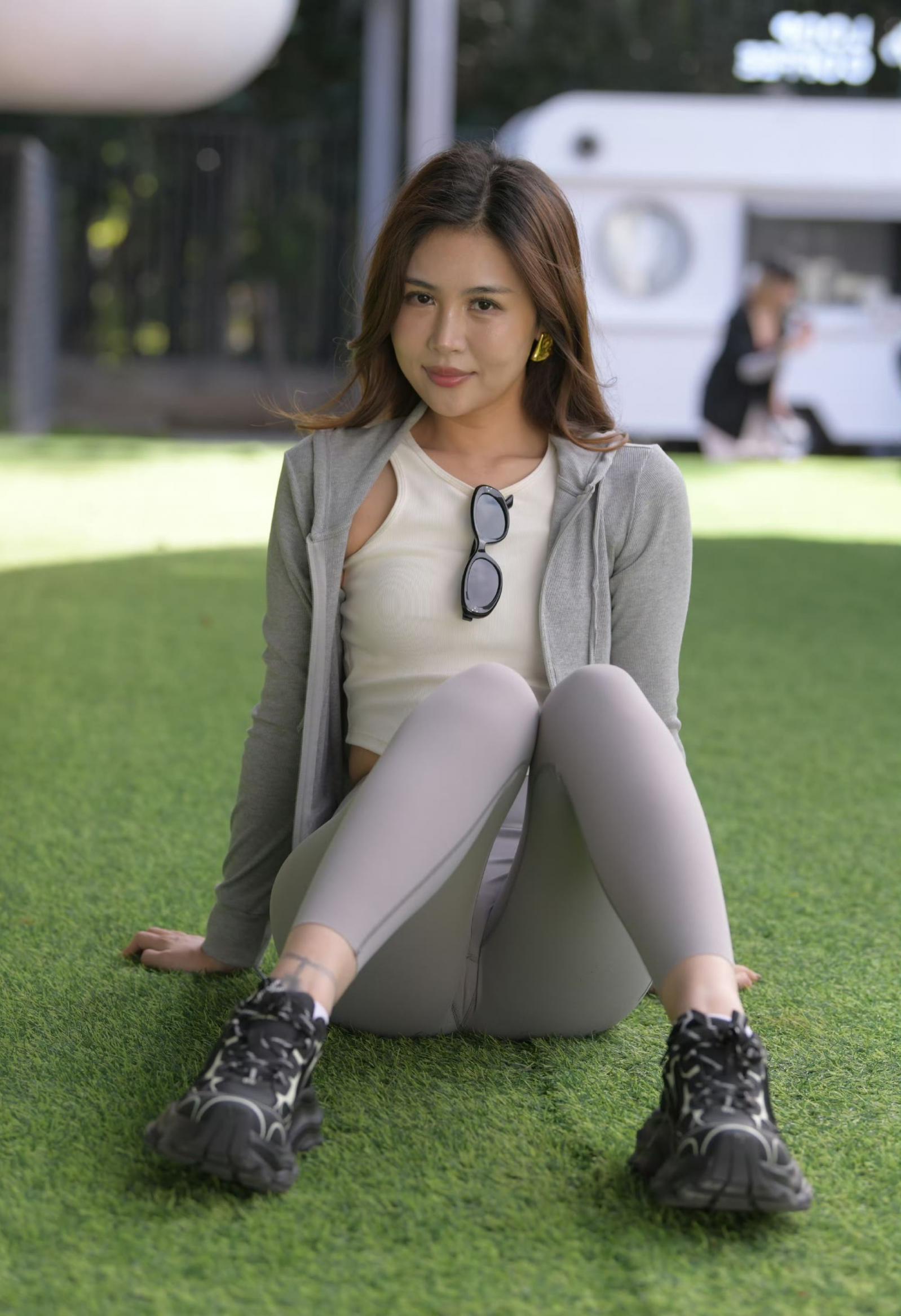 人妻的瑜伽裤诱惑[27P]