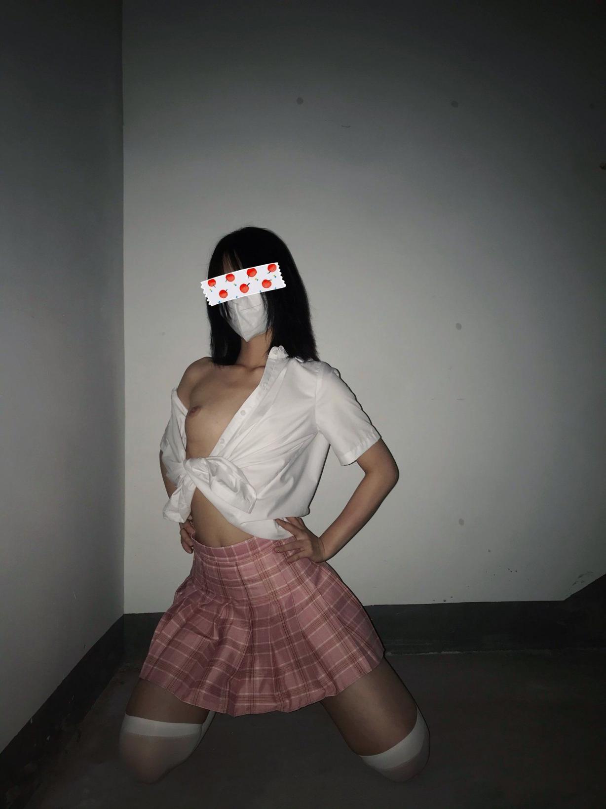 摄影好，摄影得学。清纯女大极致反差！！！[54P]