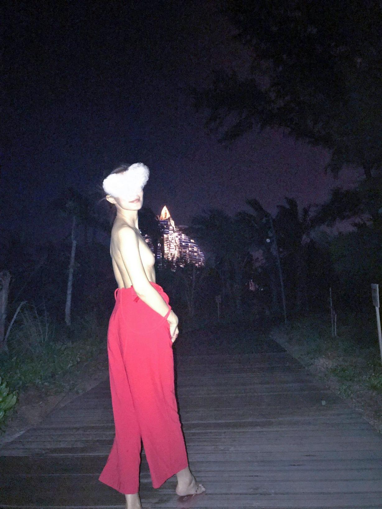 爱露出的骚妇[21P]