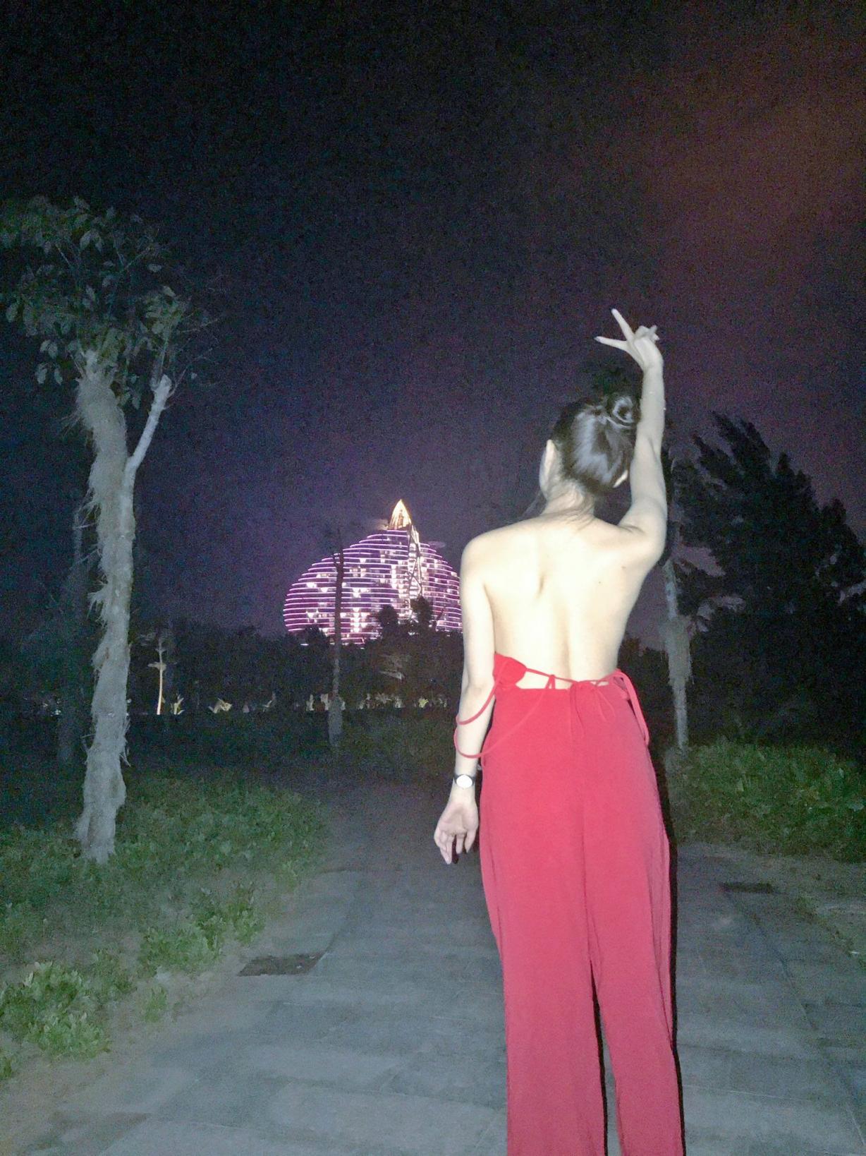 爱露出的骚妇[21P]