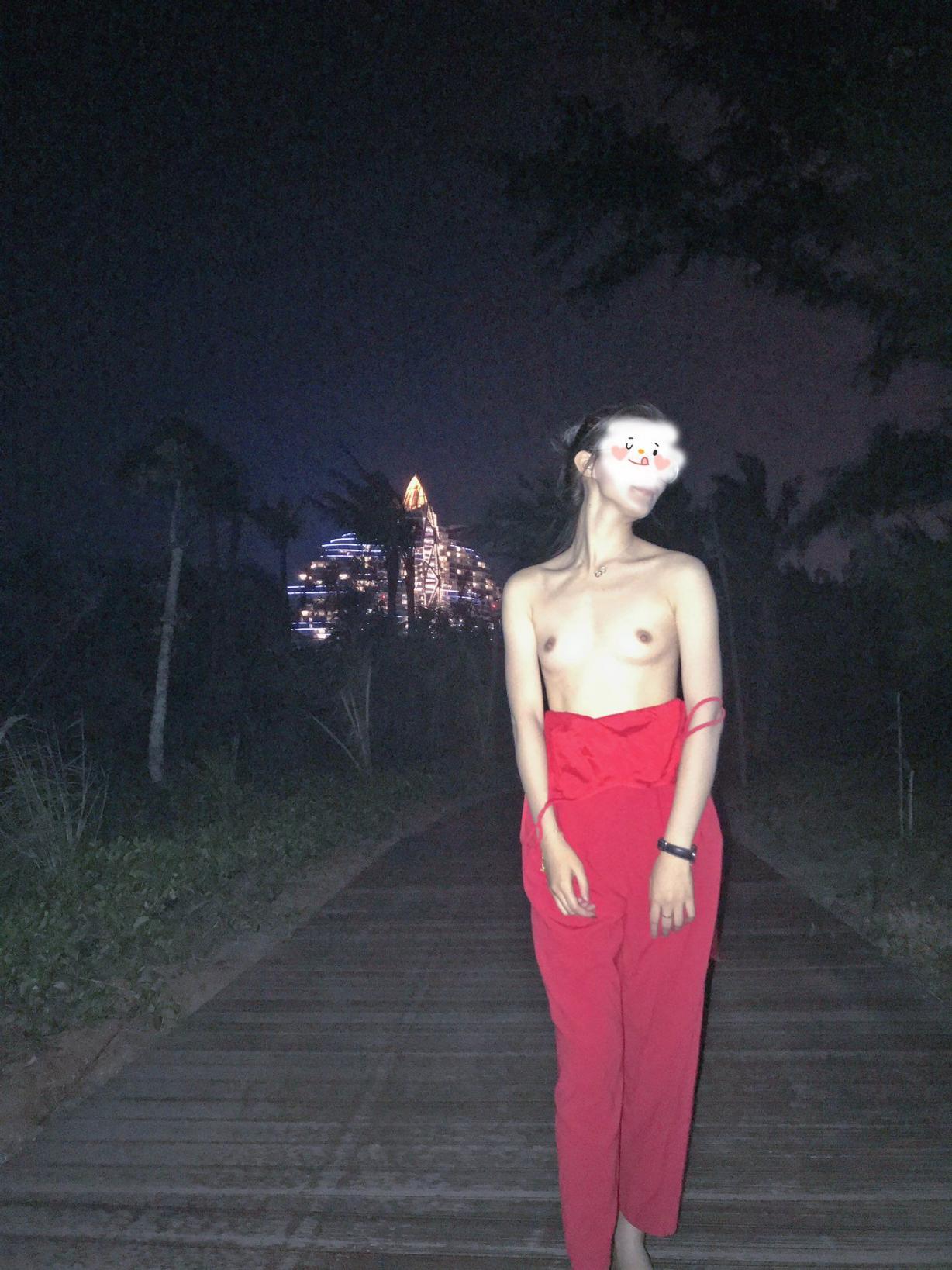 爱露出的骚妇[21P]