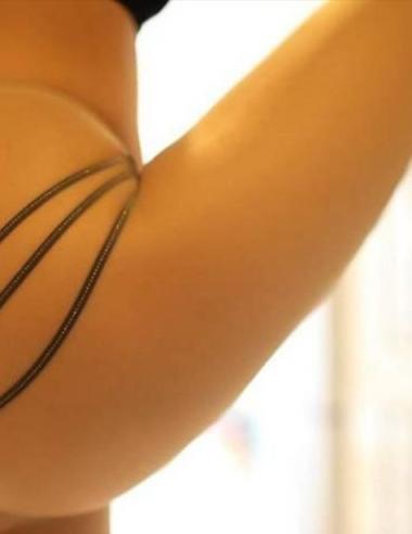 深夜福利翘臀细长肉丝腿[17P]