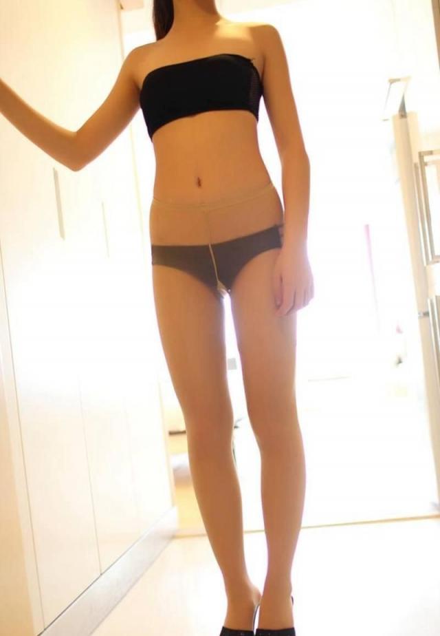 深夜福利翘臀细长肉丝腿[17P]