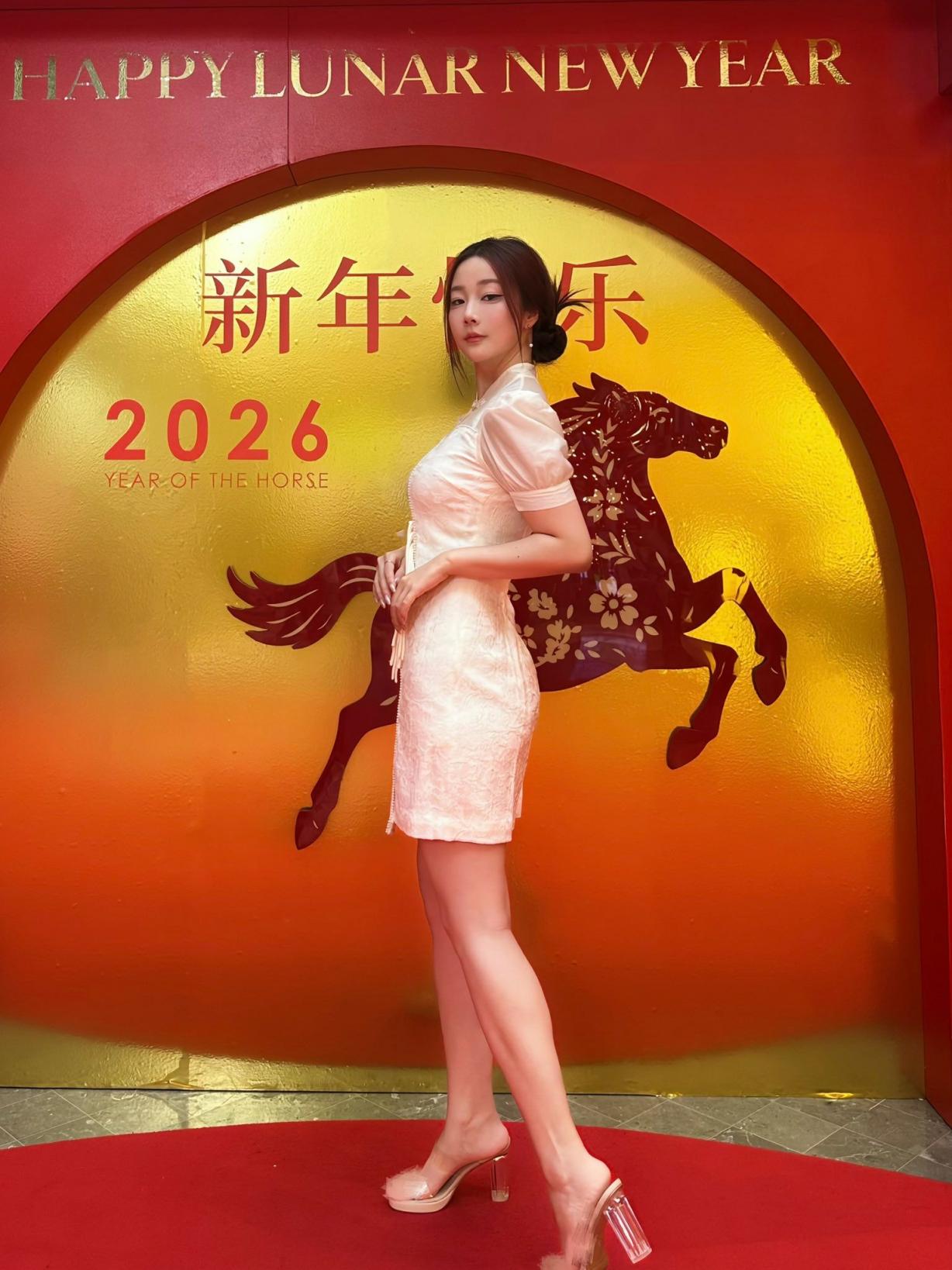 只要好好爱我 想怎么玩都给你玩喔[14P]