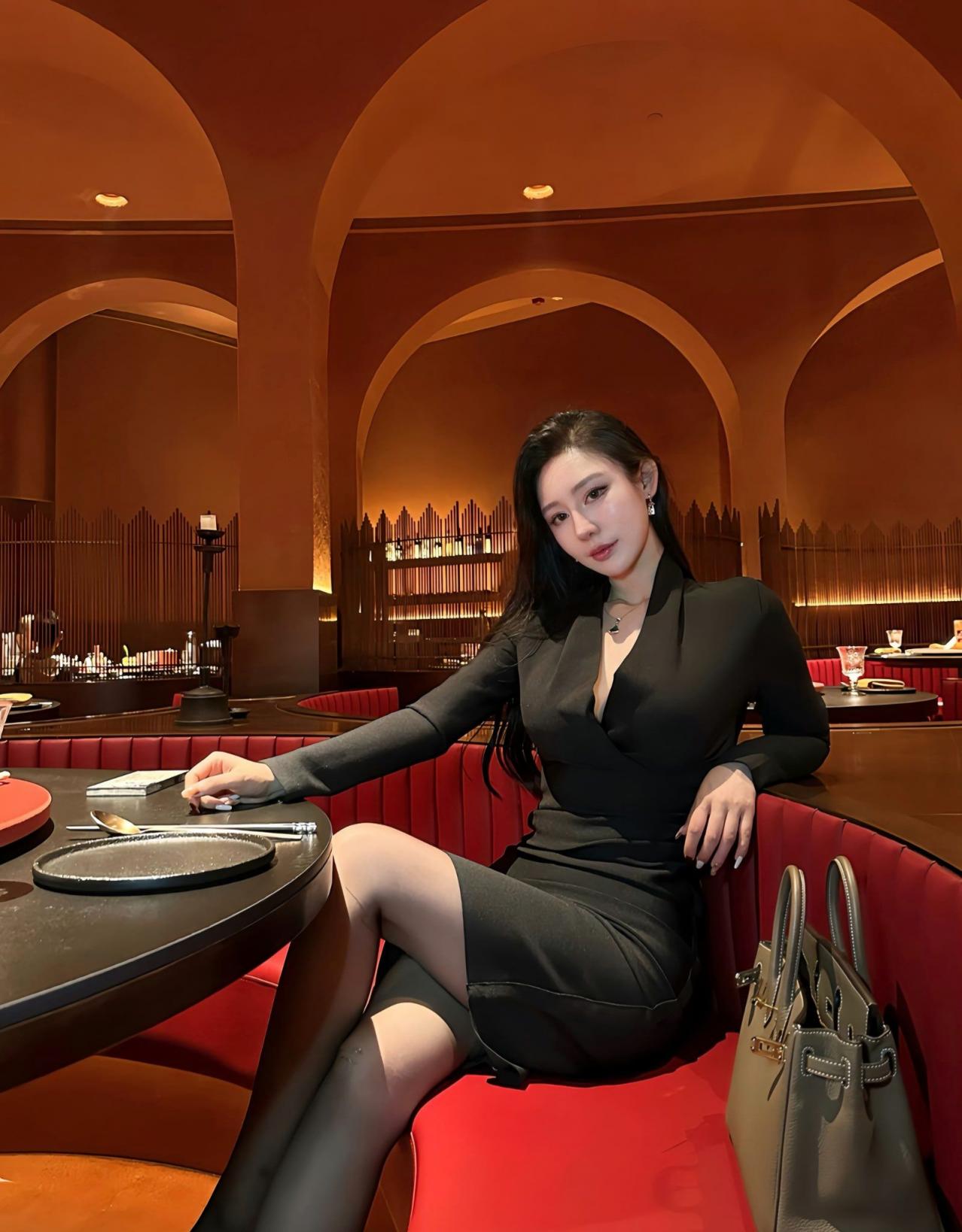 媚眼如丝性感迷人都是情妇的料[29P]