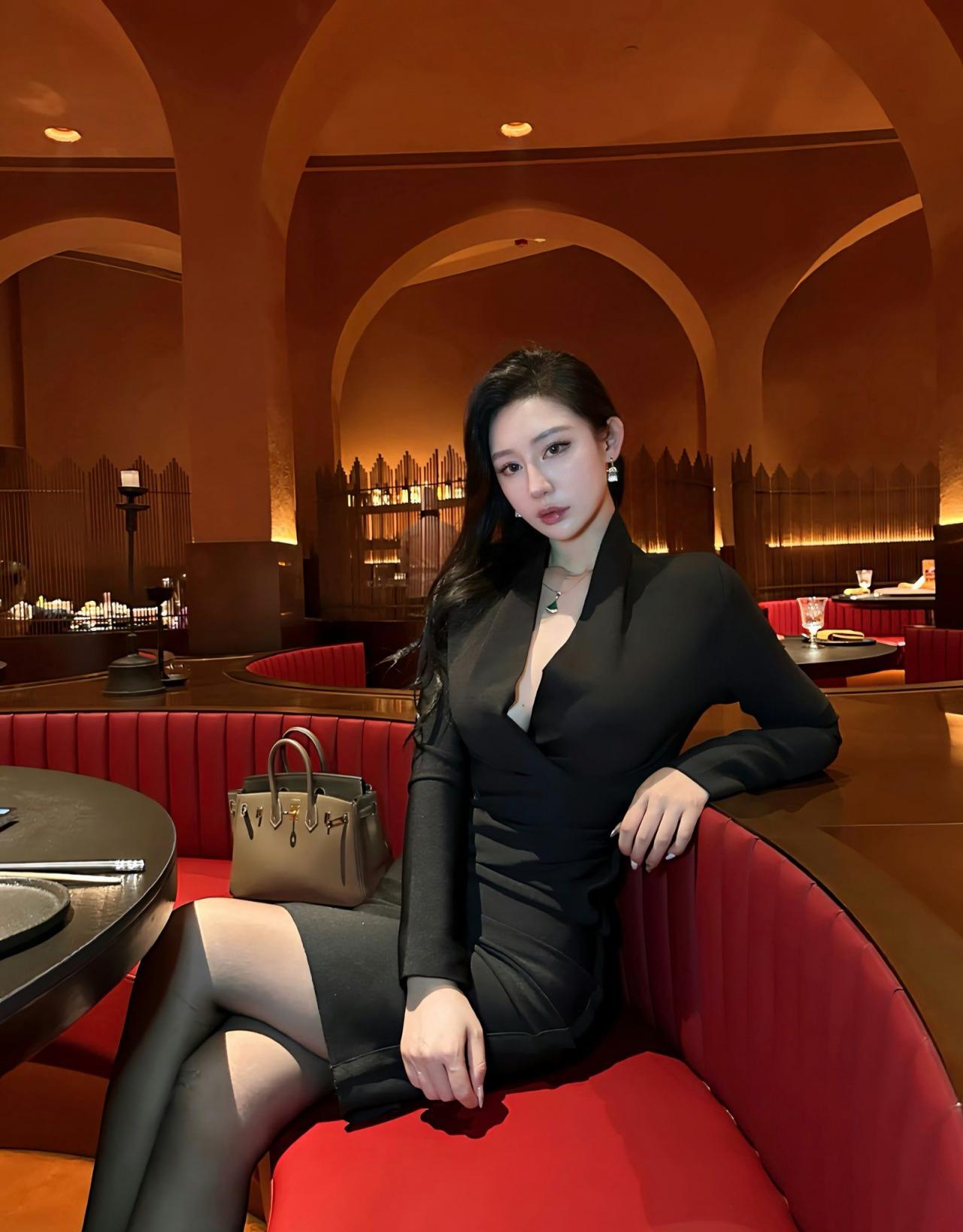 媚眼如丝性感迷人都是情妇的料[29P]