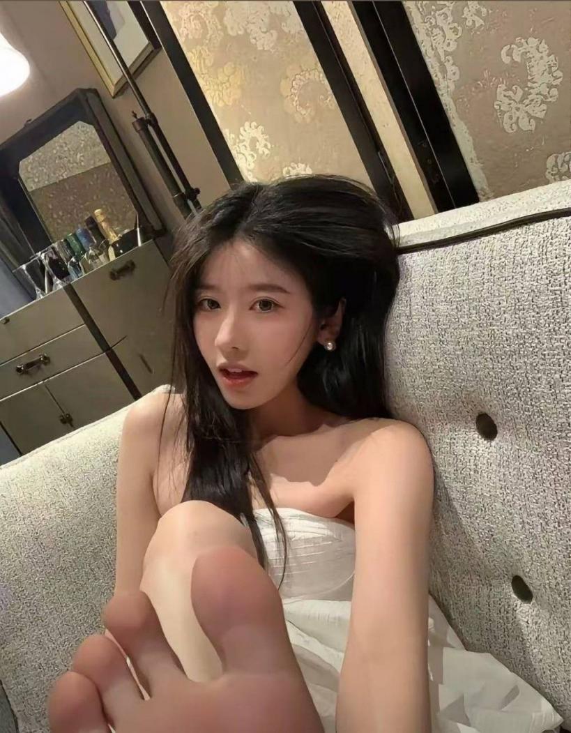 足控和纯欲控私拍系列-第1期[100P]