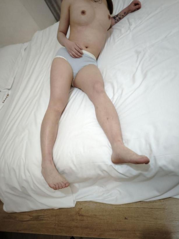 职场人妻偷情自拍外流 [10P]