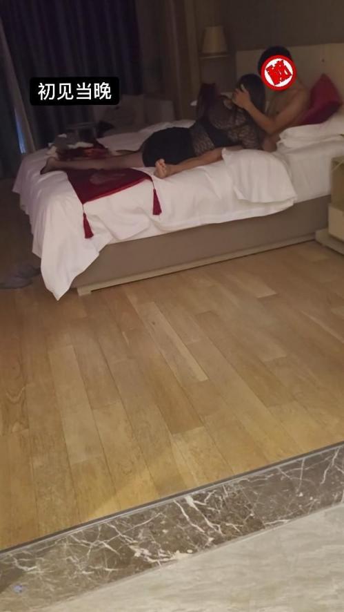 有缘千里来相会，骚妻最近排卵期进行多人中出[31P]