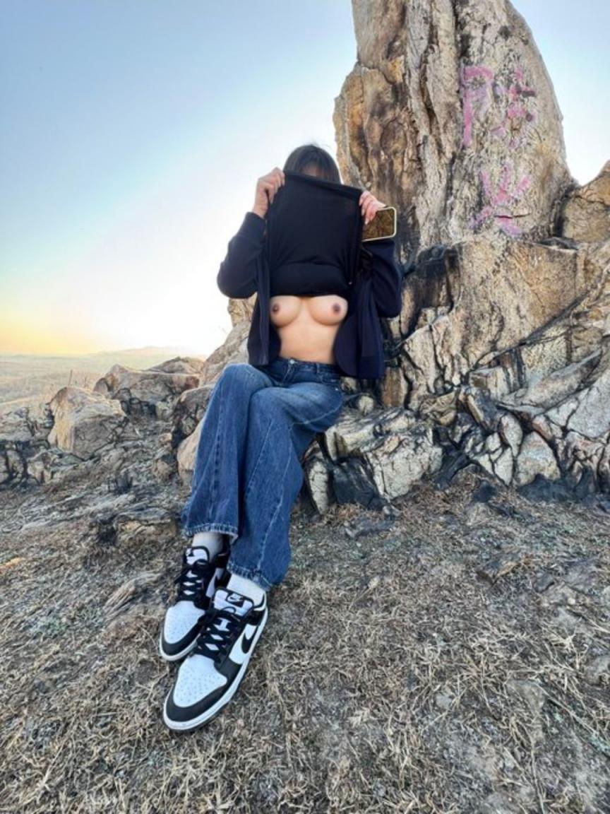 爬山拉开上衣心境开阔[11P]