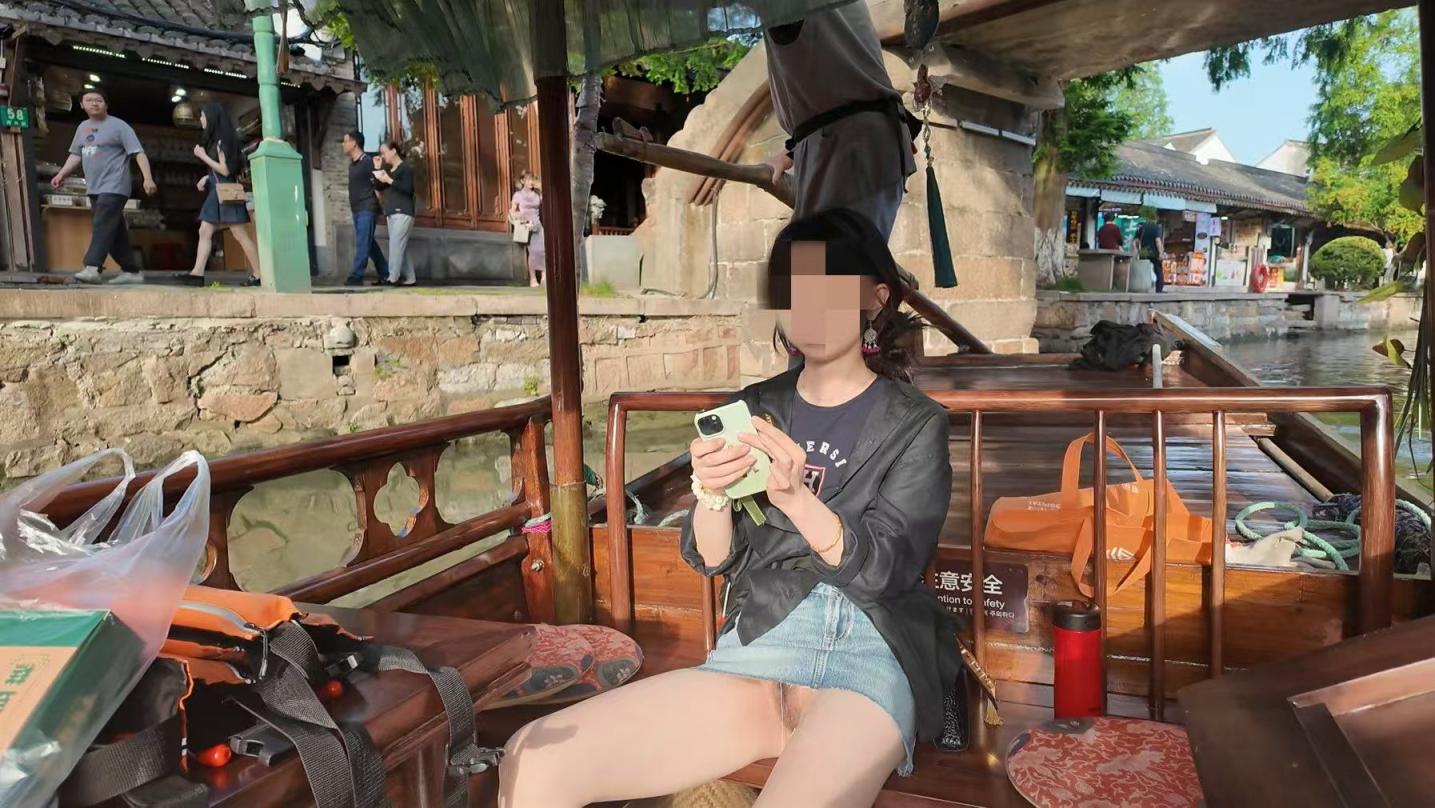 爱露出的人妻[18P]