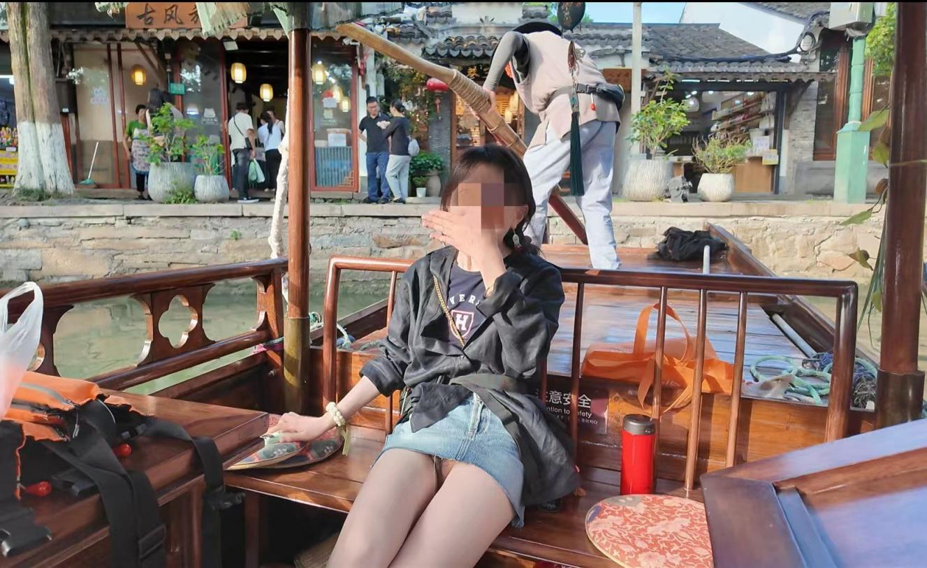 爱露出的人妻[18P]