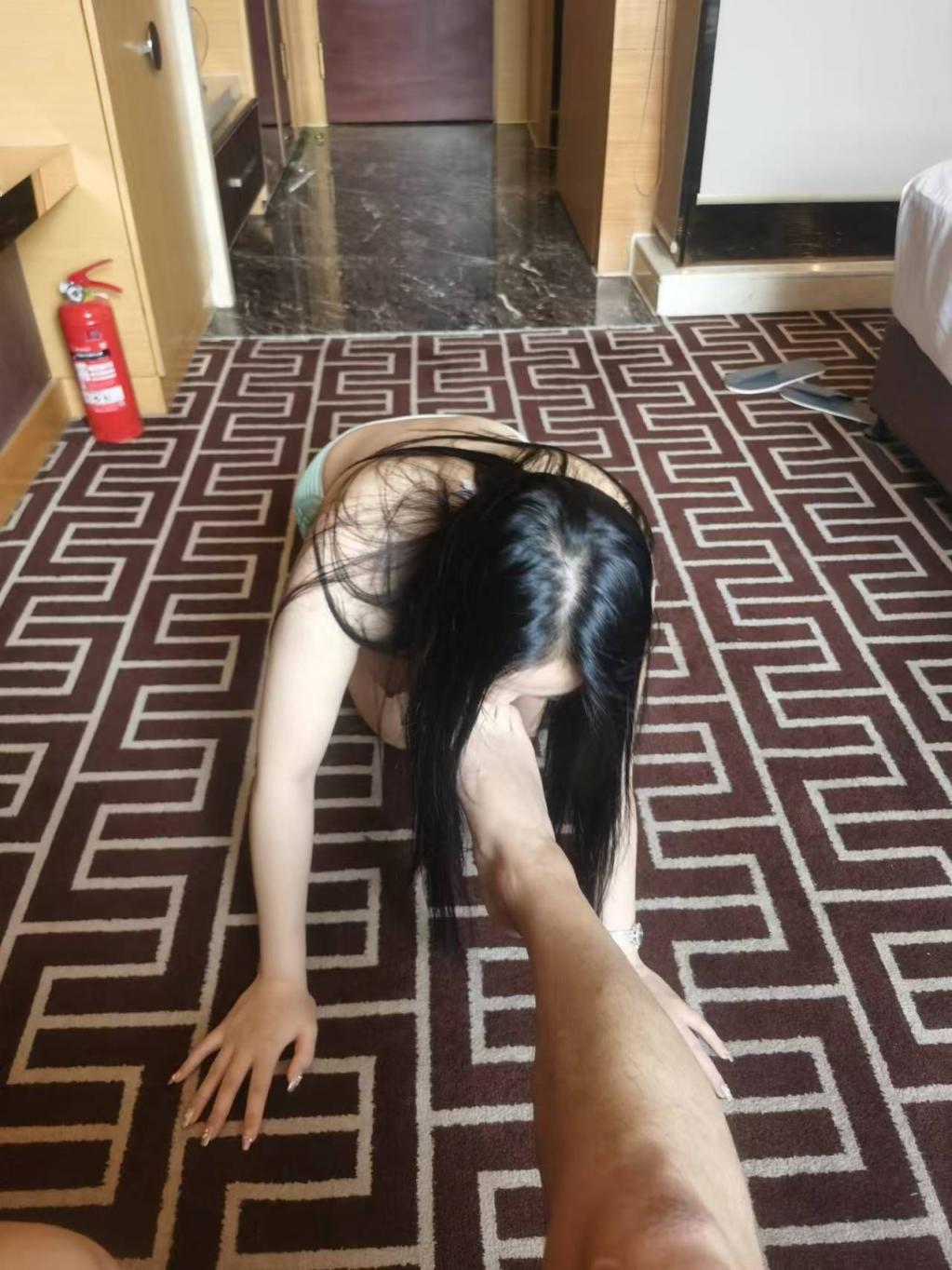 我的一段往事之夫妻交换和单男经历[26P]