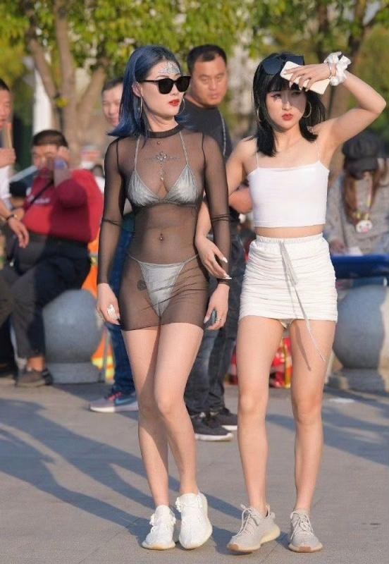 若隐若现的内裤勾起男人内心的热[33P]