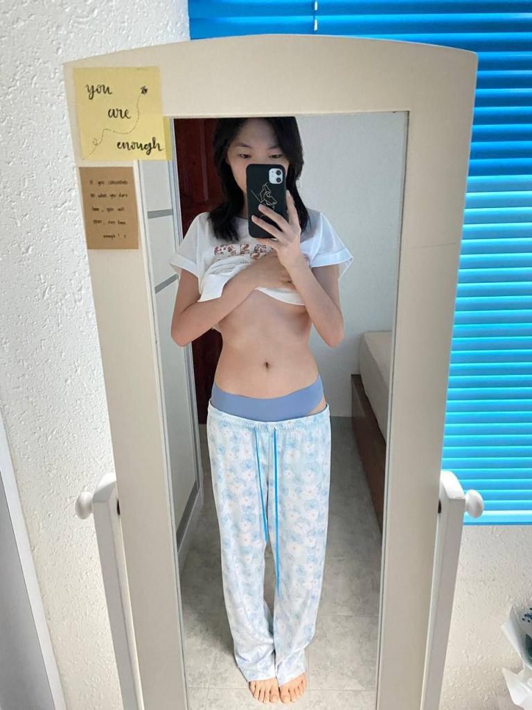 网友征服的反差婊精选4[70P]