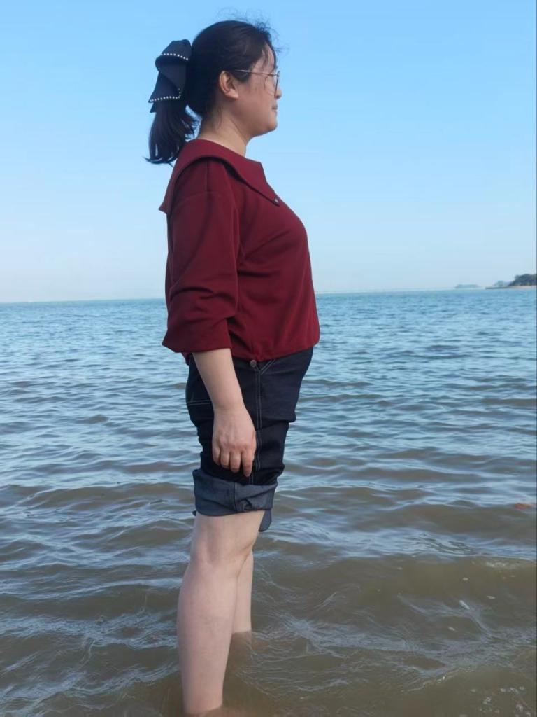 成都反差母狗偷约单男，被绿帽老公发现，请大家看看母狗这是被3P了吗[22P]