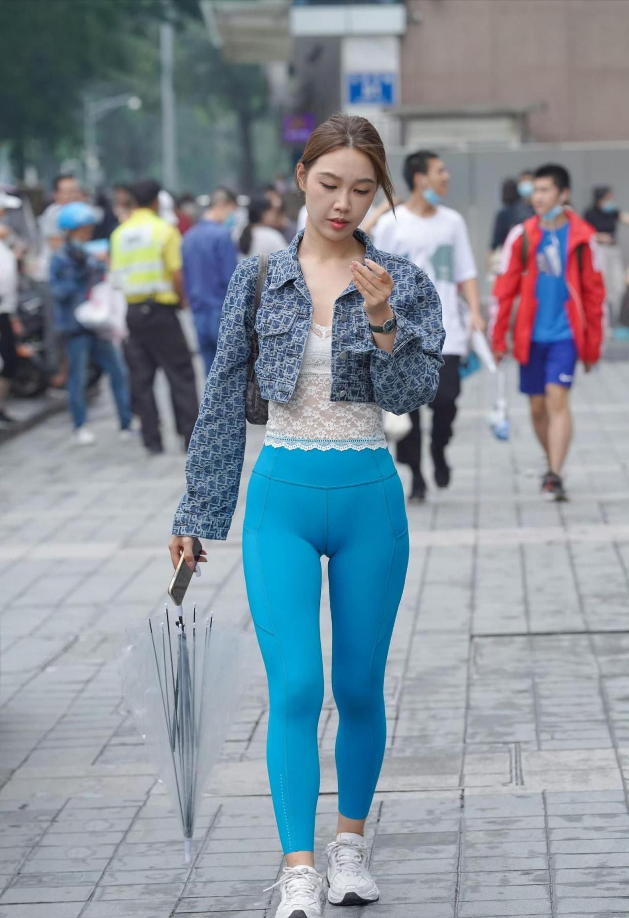 瑜伽裤下的骆驼趾[27P]