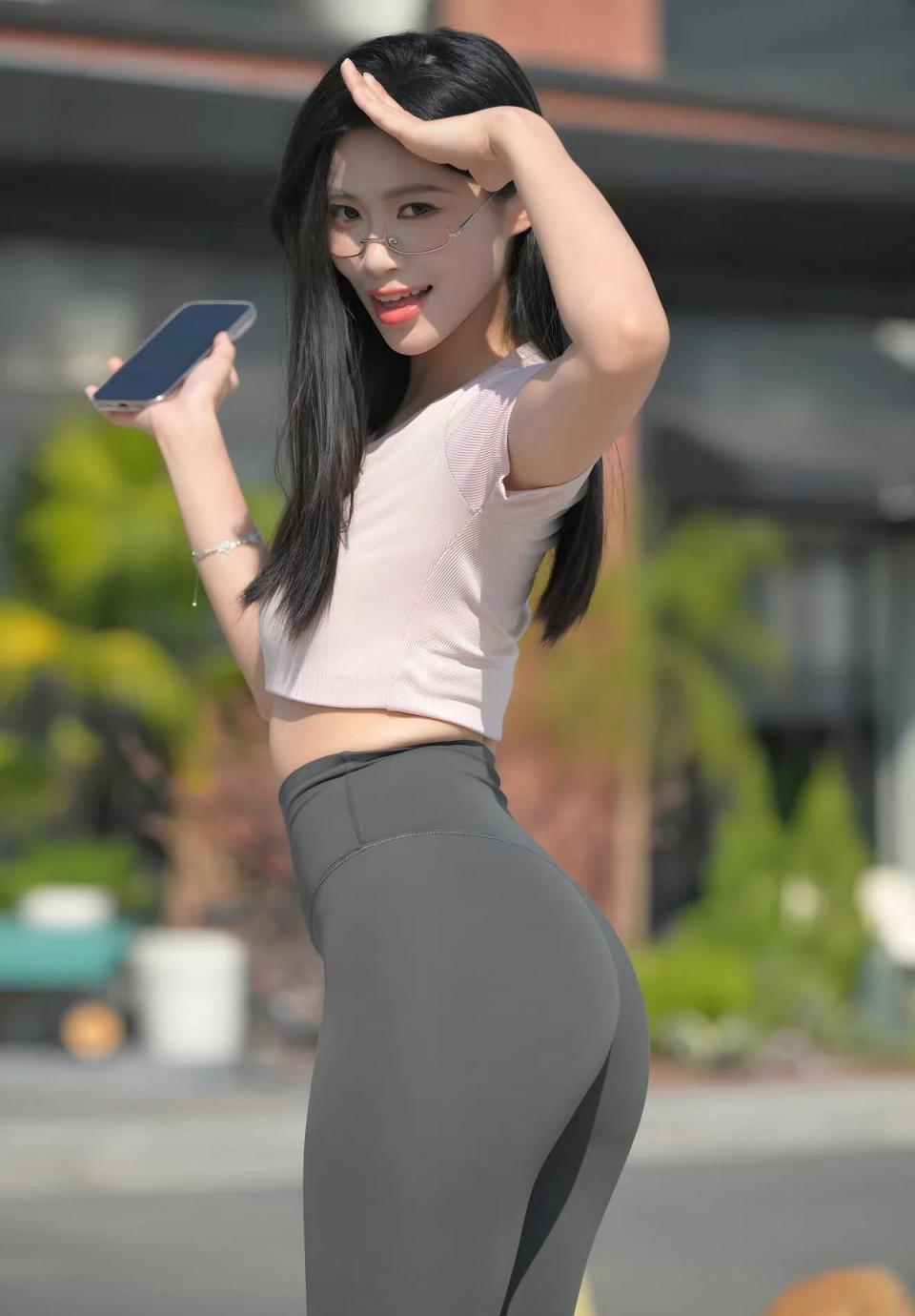 若隐若现的感觉[26P]